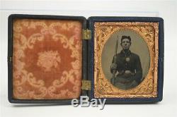 Civil War Photo 1/6th Tintype Smug Young Soldier Armed Rifle & Bayonet in Case