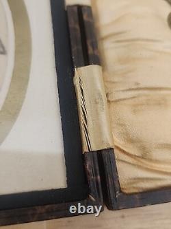 Civil War Photograph Of Soldier And Badge Cased Image Vol. Cav. 9 N. Y. Wm. Lane