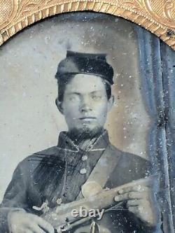 Civil War Soldier Ambrotype Glass Photograph Daguerreotype 2 REVOLVERS & RIFLE