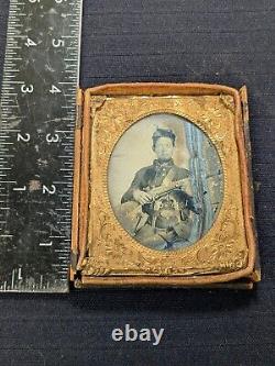 Civil War Soldier Ambrotype Glass Photograph Daguerreotype 2 REVOLVERS & RIFLE