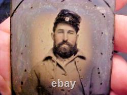 Civil War Soldier Ambrotype Photograph on Glass IDed withFull Case 1/9 Plate Nice