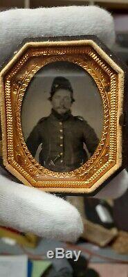 Civil War Tintype Armed Illinois / Indiana 19th plate