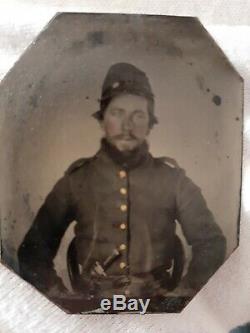 Civil War Tintype Armed Illinois / Indiana 19th plate