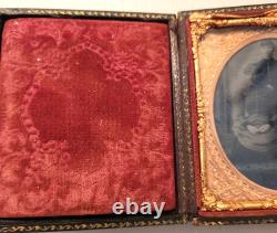 Civil War Tintype Photo, Original, Union Soldier & Women, Gutta Percha Case