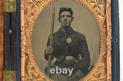 Civil War Tintype Photograph 1/6th Smug Young Soldier Armed Rifle & Bayonet