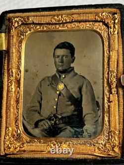 Civil War Tintype Potrait Soldier With Pistol In A Gutta Percha Case