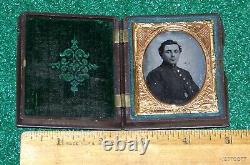 Civil War Union Soldier Ambrotype Photo Daguerreotype Case Patriotic Flag Mat