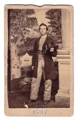 Civil War Union Soldier CDV Portrait of Infantryman & Hardy Hat Identified