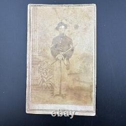 Civil War Union Soldier Cdv Photo In Uniform With Sword