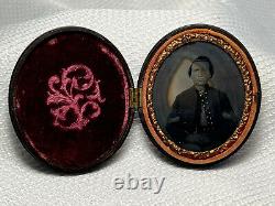 Civil War Union Solider Tintype Gutta Percha Union Oval Case