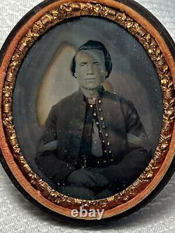 Civil War Union Solider Tintype Gutta Percha Union Oval Case