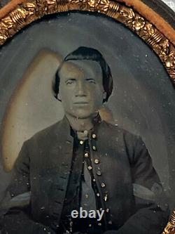 Civil War Union Solider Tintype Gutta Percha Union Oval Case