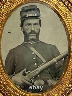 Civil War Union Solider Tintype Photo Gutta Percha Union Octogan Case