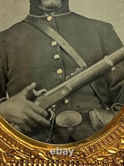 Civil War Union Solider Tintype Photo Gutta Percha Union Octogan Case