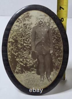 Civil War Union Veteran Portrait Celluloid Photograph GAR Medals Oval Tin Frame