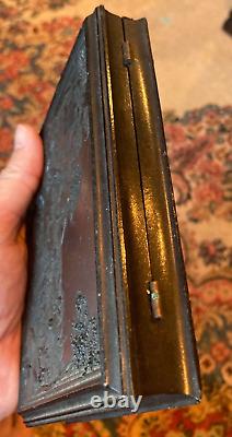 Civil War-era 1/2 plate tinted clearglass ambrotype in rare case of four women