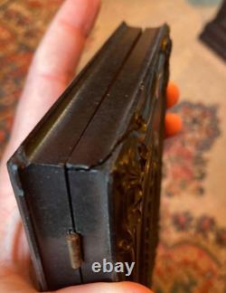 Civil War-era 1/2 plate tinted clearglass ambrotype in rare case of four women