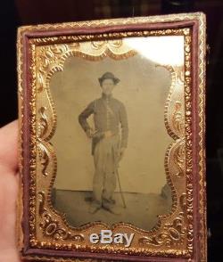 Civil War tintype of cavalry soldier armed half case