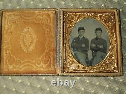 Civil War tintype photograph two soldiers in uniform