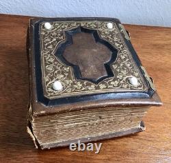Fabulous Civil War Era Embossed Leather Photo Album 44 Photos IDENTICAL TWINS