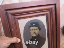 LG CIVIL WAR Soldier MEMORIAL / MOURNING Photo in Orig Frame, Full Plate Tintype