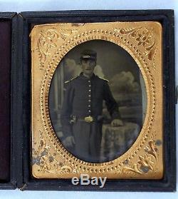Leather Cased Civil War Tintype Photo Of NH Infantry Soldier W Bayonet, Cap Box