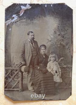 Original! CIVIL War Reconstruction Era Family 1/2 Plate Tintype Photo