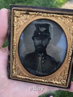Original Civil War Soldiers/ Kepi 1/6th Plate Tin Type Photograph