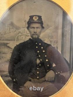 Original Civil War Tintype Cased Photograph Soldier Militaria 6th plate