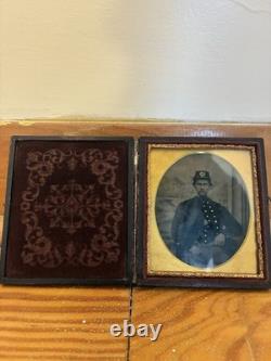 Original Civil War Tintype Cased Photograph Soldier Militaria 6th plate