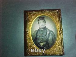 Original Tintype Armed Union Civil War Soldier 1860s
