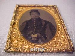 Original Tintype Armed Union Civil War Soldier 1860s