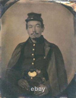 Original Tintype Armed Union Civil War Soldier 1860s