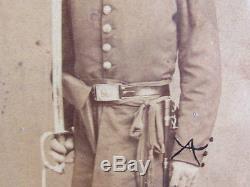 Possible 62nd Pennsylvania Infantry Civil War officer oval albumen framed photo