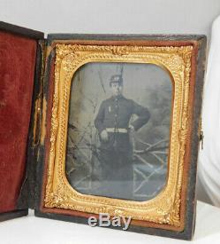 Post Civil War Union GAR Officer Antique Daguerreotype Photo Case Gold Frame