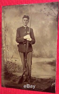 Rare Antique Full Plate Civil War Photo Tintype Of Soldier With Gun