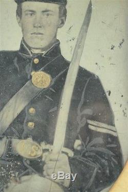 Rare Civil War Era Full Plate Tintype Photograph Union Infantry Soldier Armed