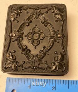 SCARCE CIVIL WAR 6th PLATE TINTYPE CIVIL WAR SOLDIER IN GUTTA-PERCHA HINGED CASE