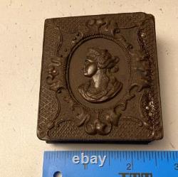 SCARCE CIVIL WAR 6th PLATE TINTYPE CIVIL WAR SOLDIER IN GUTTA-PERCHA HINGED CASE