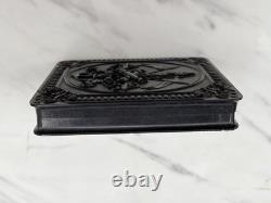 Scovill Gutta Percha Union Case with Civil War Crossed Canons 1/4 plate