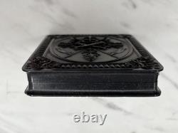 Scovill Gutta Percha Union Case with Civil War Crossed Canons 1/4 plate