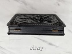 Scovill Gutta Percha Union Case with Civil War Crossed Canons 1/4 plate