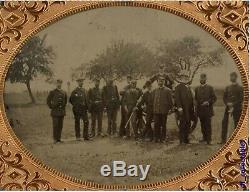 US Civil War tintype photograph group soldiers with cannon in gutta percha case