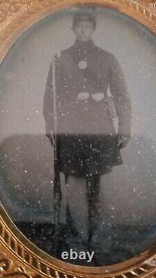 VERY RARE Civil War Tintype Union Soldier Armed with Veterans Medal