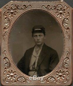 Victorian civil war soldier 6th plate tintype identified with battle souvenir