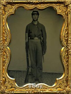 Wonderful Minty ¼ Plate Tintype of a Civil War Private Armed with Musket & Bayonet